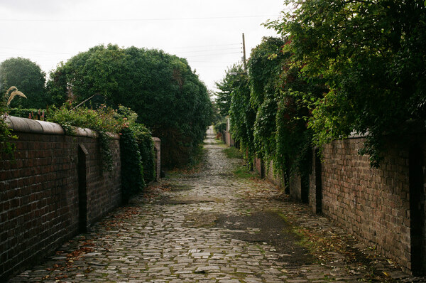 Glasgow cobblestone road